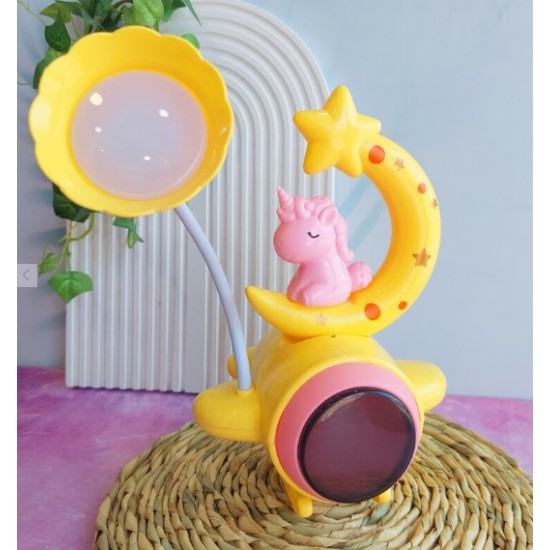 Çocuk Odası Ay ve Unicorn Desenli Gece Lambası Çocuk Odası Ay ve Unicorn Desenli Gece Lambası