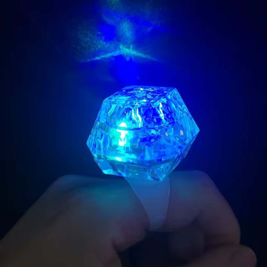 Kristal Tasarımlı Led Işıklı Mavi Yüzük Kristal Tasarımlı Led Işıklı Mavi Yüzük