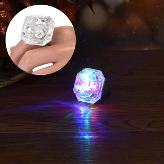 Kristal Tasarımlı Led Işıklı Gümüş Yüzük Kristal Tasarımlı Led Işıklı Gümüş Yüzük