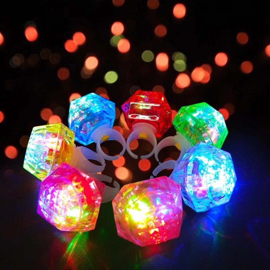 Kristal Tasarımlı Led Işıklı Gümüş Yüzük Kristal Tasarımlı Led Işıklı Gümüş Yüzük