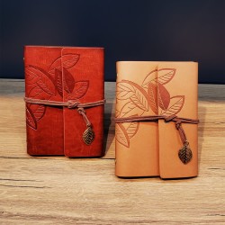 Deri Yaprak Desenli Defter Küçük Boy