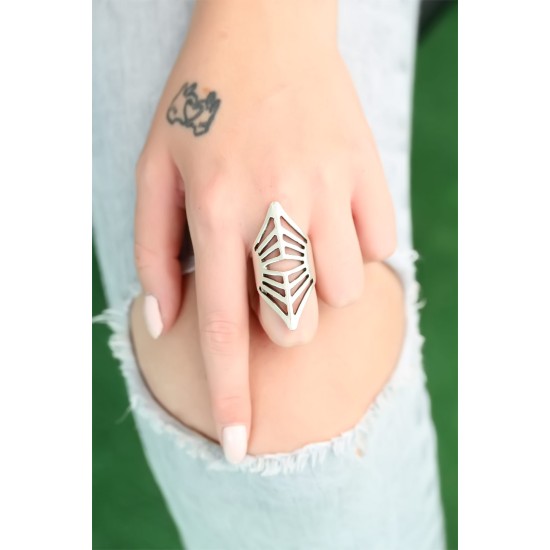 Metal Eskitme Gümüş Renk Otantik Ayarlamalı Bayan Yüzük Metal Eskitme Gümüş Renk Otantik Ayarlamalı Bayan Yüzük