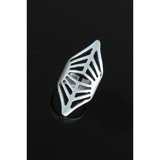 Metal Eskitme Gümüş Renk Otantik Ayarlamalı Bayan Yüzük Metal Eskitme Gümüş Renk Otantik Ayarlamalı Bayan Yüzük