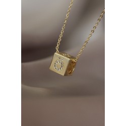 Küp Model Gold Renk Zirkon Taşlı Ö Harfli Kolye