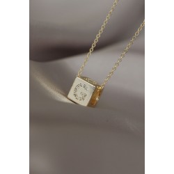 Gold Renkli Zirkon Taşlı Küp Model G Harfli Kolye