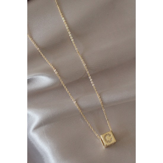 Gold Renk Zirkon Taşlı Küp Model C Harfli Kolye Gold Renk Zirkon Taşlı Küp Model C Harfli Kolye