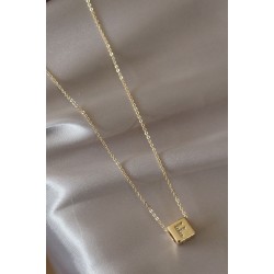Küp Model Gold Renk Zirkon Taşlı F Harfli Kolye