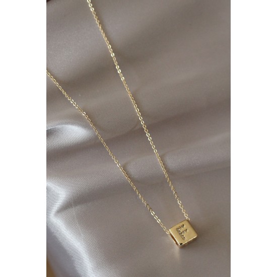 Küp Model Gold Renk Zirkon Taşlı F Harfli Kolye Küp Model Gold Renk Zirkon Taşlı F Harfli Kolye