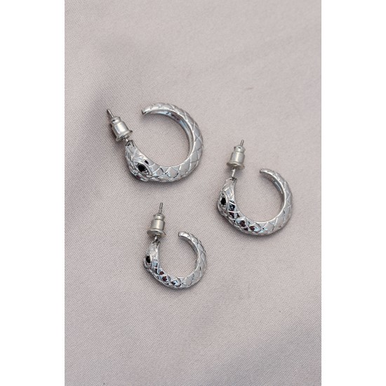 Yılan Tasarımlı Halka Model Gümüş Metal Küpe Seti Yılan Tasarımlı Halka Model Gümüş Metal Küpe Seti