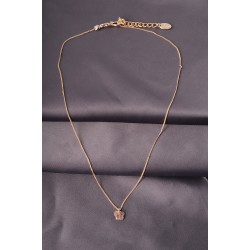 Gold Renk Metal Zirkon Taşlı Pembe Minimal Kelebek Detaylı Kadın Kolye