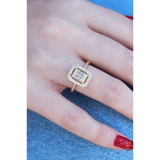 Gold Renk Baget Zirkon Taşlı Kadın Yüzük Gold Renk Baget Zirkon Taşlı Kadın Yüzük