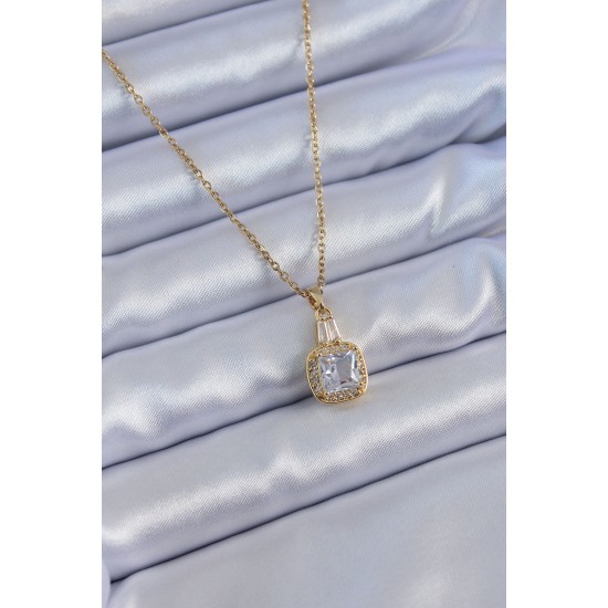 316L Çelik Gold Renk Kare Kristal Taşlı Kadın Kolye 316L Çelik Gold Renk Kare Kristal Taşlı Kadın Kolye