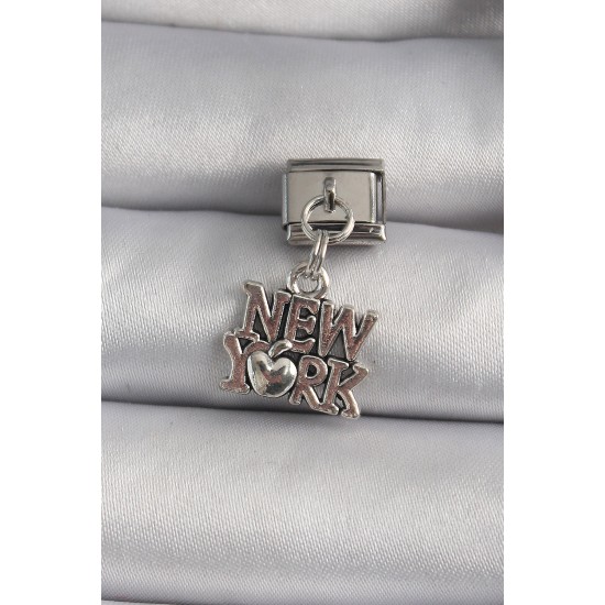 316L Çelik Gümüş Renk Sallantı New York Yazı Model Nomination Charm 316L Çelik Gümüş Renk Sallantı New York Yazı Model Nomination Charm
