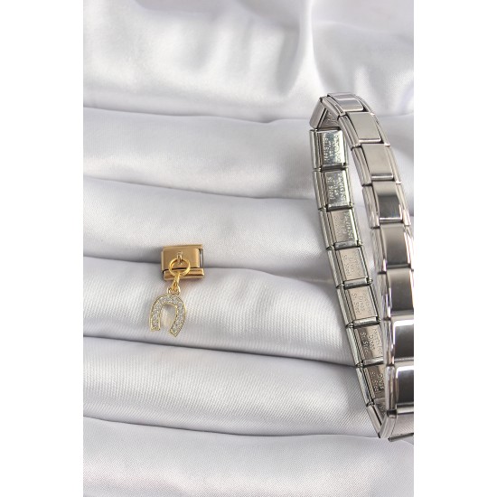 316L Çelik Gold Renk Sallantı Zirkon Taşlı Nal Model Nomination Charm 316L Çelik Gold Renk Sallantı Zirkon Taşlı Nal Model Nomination Charm