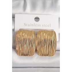 Pirinç Gold Renk İşlemeli Kare Plaka Model Kadın Küpe