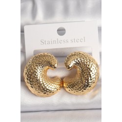 Pirinç Gold Renk Yılan Sırtı İşlemeli Yarım Halka Model Kadın Küpe