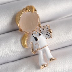 Pirinç Gold Renk Beyaz Mineli Doktor Model Kadın Broş
