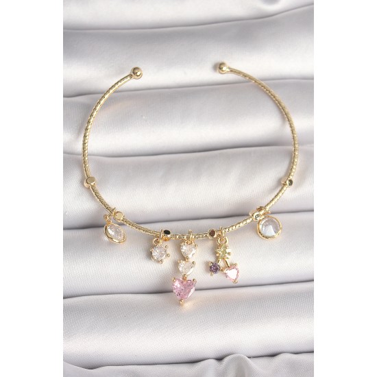 Pirinç Gold Renk Sallantı Zirkon Taşlı Kalp Figür Pembe Kalp Detay Charm Kadın Bileklik