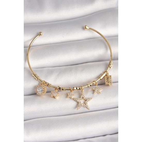 Pirinç Gold Renk Sallantı Zirkon Taşlı Yıldız Model Kalp Detay Charm Kadın Bileklik Pirinç Gold Renk Sallantı Zirkon Taşlı Yıldız Model Kalp Detay Charm Kadın Bileklik