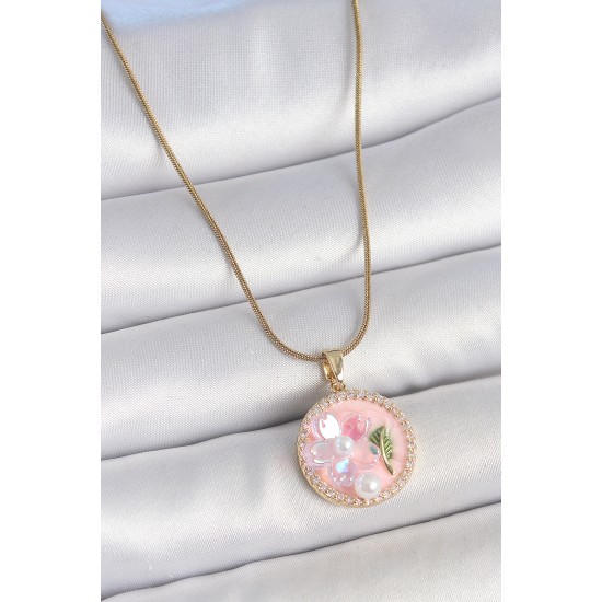 316L Çelik Gold Renk Zincir Zirkon Taşlı Pembe Mineli Çiçek İşlemeli İnci Detay Portre Model Kadın Kolye 316L Çelik Gold Renk Zincir Zirkon Taşlı Pembe Mineli Çiçek İşlemeli İnci Detay Portre Model Kadın Kolye