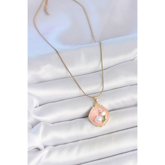 316L Çelik Gold Renk Zincir Pembe Mineli İncili Çiçek İşlemeli Portre Model Kadın Kolye 316L Çelik Gold Renk Zincir Pembe Mineli İncili Çiçek İşlemeli Portre Model Kadın Kolye