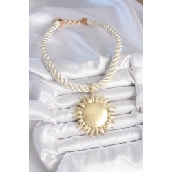 Kırık Beyaz Halat Model Gold Renk Güneş Figürlü Pirinç Kolye
