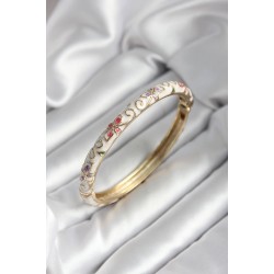 Mineli Pirinç Beyaz Çiçek Desenli Gold Renk Kadın Kelepçe (çap 60 mm)