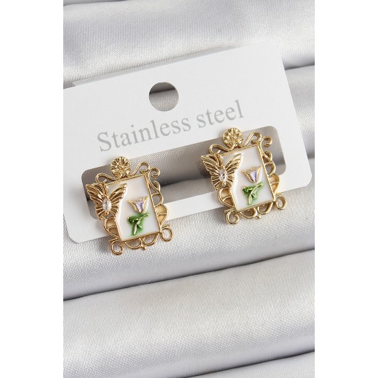 Pirinç Beyaz Mineli Sanatsal Portre Model Gold Renk Kadın Küpe Pirinç Beyaz Mineli Sanatsal Portre Model Gold Renk Kadın Küpe