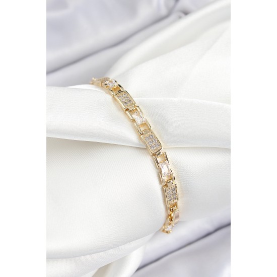 Pirinç Zincir Model Zirkon Taşlı Gold Renk VİP Seri Kadın Bileklik Pirinç Zincir Model Zirkon Taşlı Gold Renk VİP Seri Kadın Bileklik