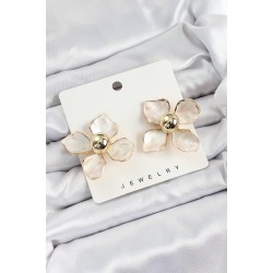 Pirinç Kırkık Beyaz Çiçek Vintage Model Gold Renk Kadın Küpe