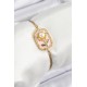 316L Çelik Zincir Pembe Mineli Sanatsal Portre İnci Detaylı Papatya Model Gold Renk Kadın Bileklik 316L Çelik Zincir Pembe Mineli Sanatsal Portre İnci Detaylı Papatya Model Gold Renk Kadın Bileklik