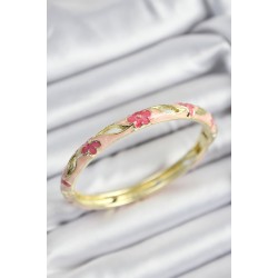 Mineli Pirinç Pembe Çiçek Motifli Gold Renk Kadın Kelepçe