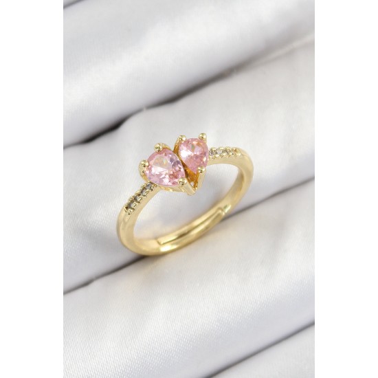 Pirinç Zirkon Taşlı Pembe Kalp Model Gold Renk Kadın Yüzük Pirinç Zirkon Taşlı Pembe Kalp Model Gold Renk Kadın Yüzük