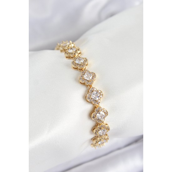 Pirinç Zirkon Taşlı Yonca Baget Model Gold Renk VIP Seri Kadın Bileklik Pirinç Zirkon Taşlı Yonca Baget Model Gold Renk VIP Seri Kadın Bileklik