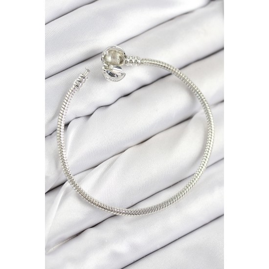 Pirinç Charm Topcuk Model Gümüş Renk Kadın Bileklik Pirinç Charm Topcuk Model Gümüş Renk Kadın Bileklik