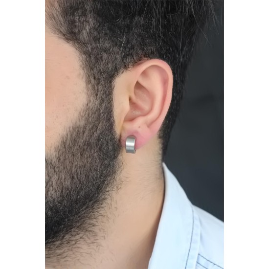 Silver Renk Kaplama Halka Kıstırmalı Çelik Erkek Küpe Silver Renk Kaplama Halka Kıstırmalı Çelik Erkek Küpe