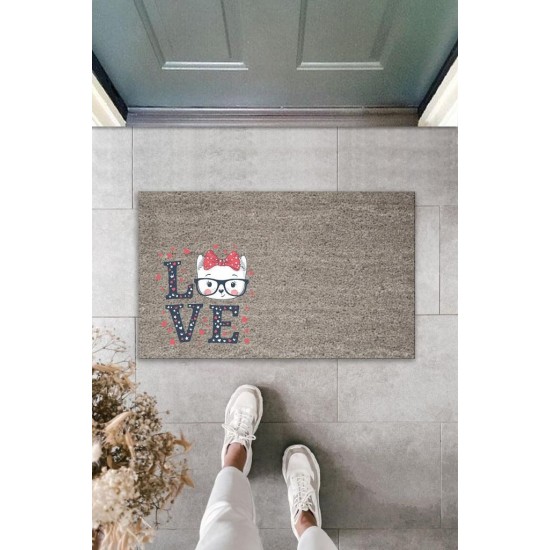 Dijital Baskı Gri Puantiyeli Love Yazılı Gözlüklü Beyaz Kedi Dekoratif Kapı Paspası K-2025 Dijital Baskı Gri Puantiyeli Love Yazılı Gözlüklü Beyaz Kedi Dekoratif Kapı Paspası K-2025