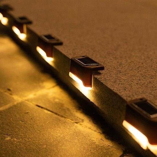 Solar Güneş Enerjili Şarj Edilen Köşebent Merdiven Veranda Bahçe Yolu Led Lamba Işık 4 Adet Solar Güneş Enerjili Şarj Edilen Köşebent Merdiven Veranda Bahçe Yolu Led Lamba Işık 4 Adet