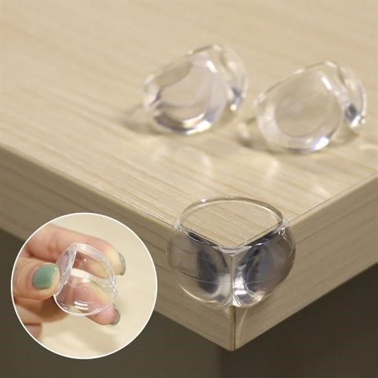 Bebek Çocuk Yumuşak ve Esnek Dairesel Şeffaf Yapışkanlı Güvenlik Köşe Koruyucu (4 Adet) Bebek Çocuk Yumuşak ve Esnek Dairesel Şeffaf Yapışkanlı Güvenlik Köşe Koruyucu (4 Adet)