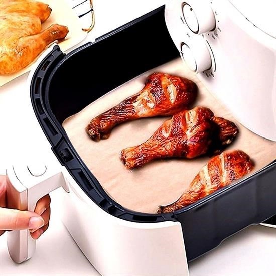 50 Adet Air Fryer Pişirme Kağıdı Tek Kullanımlık Yağ Su Geçirmez Yapışmaz Deliksiz Düz Kare Model 50 Adet Air Fryer Pişirme Kağıdı Tek Kullanımlık Yağ Su Geçirmez Yapışmaz Deliksiz Düz Kare Model