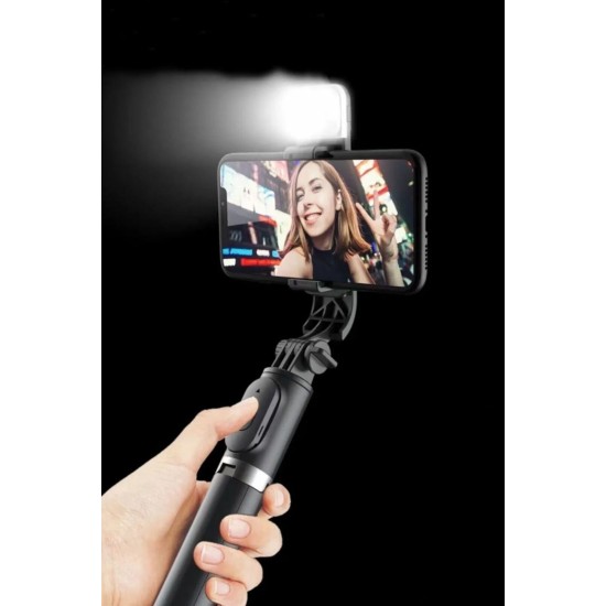 Kendiliğinden Işıklı Masaüstü Tripod Olabilen Telefon Tutuculu Kablosuz Kumandalı Selfie Çubuğu Kendiliğinden Işıklı Masaüstü Tripod Olabilen Telefon Tutuculu Kablosuz Kumandalı Selfie Çubuğu