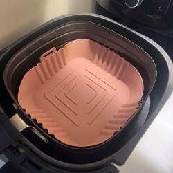 Renkli Isıya Dayanıklı Yıkanılabilir Silikon Fırın Ve Airfryer Kare Model Pişirme Matı 20 Cm