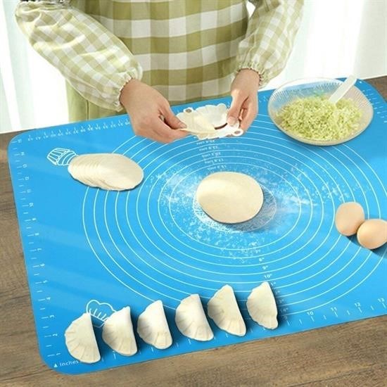 40*50 cm Silikon Ölçekli Kullanımı Kolay Hamur Açma Matı Ekmek Mantı Makarna Hamuru Yoğurma 40*50 cm Silikon Ölçekli Kullanımı Kolay Hamur Açma Matı Ekmek Mantı Makarna Hamuru Yoğurma