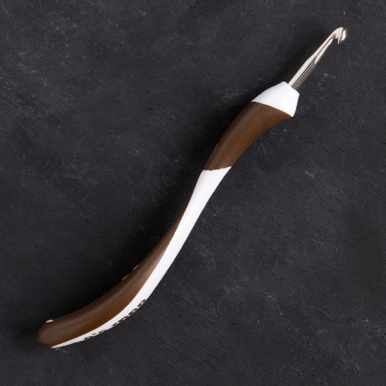 Addi Swing 5mm 16cm Kahverengi Ergonomik Yün Tığ - Addi Swing 5mm 16cm Kahverengi Ergonomik Yün Tığ -